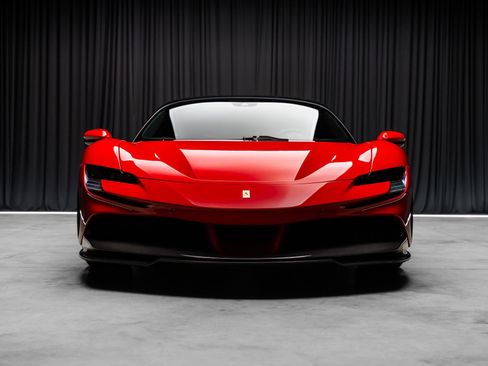 Used 2021 Ferrari SF90 Stradale AWD/4WD image 13