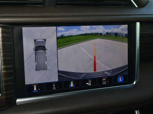Used 2021 GMC Yukon Denali RWD image 29