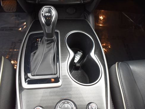 Used 2019 INFINITI QX60 Luxe w/ Essential Package image 7