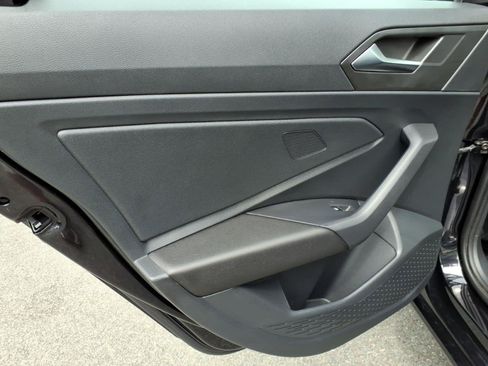 Used 2022 Volkswagen Jetta SE FWD image 9