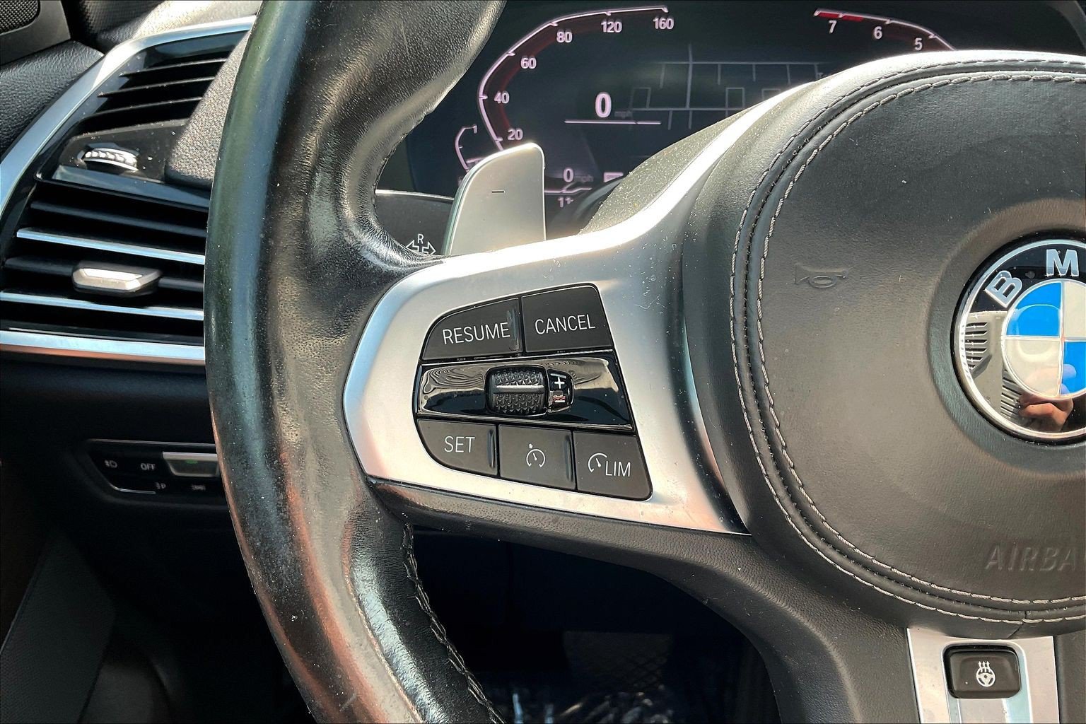 Used 2019 BMW X5 xDrive40i w/ Premium Package 2 AWD/4WD image 11