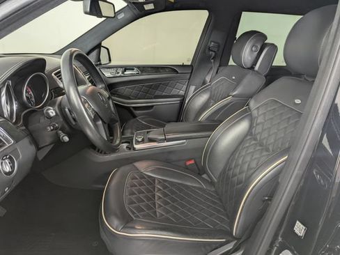 Used 2016 Mercedes-Benz GL 550 4MATIC image 10