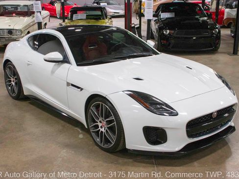 Used 2018 Jaguar F-TYPE R-Dynamic AWD/4WD image 9
