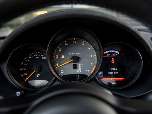 Certified 2024 Porsche 718 Cayman GT4 RS RWD image 40