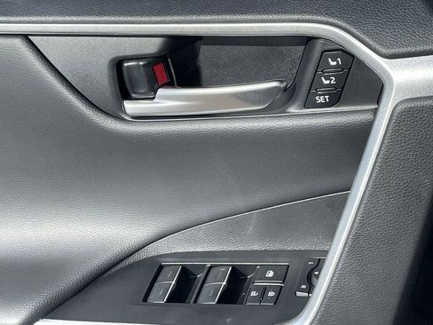 New 2025 Toyota RAV4 Limited image 17
