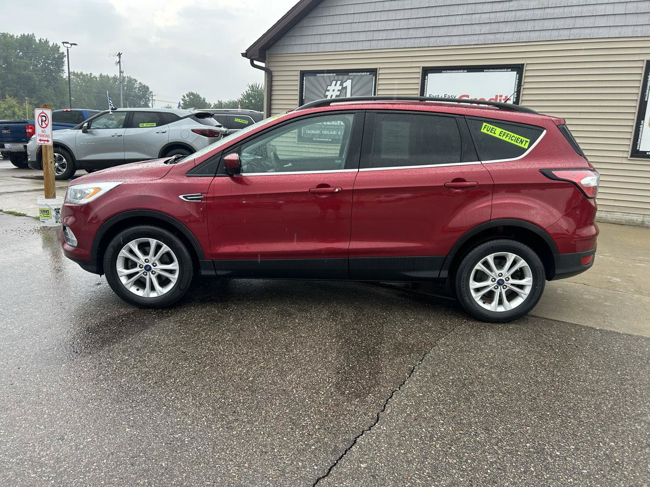 Used 2017 Ford Escape SE w/ Equipment Group 201A FWD image 8