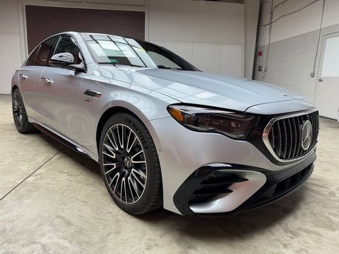 New 2026 Mercedes-Benz E 53 AMG e 4MATIC Sedan image 7