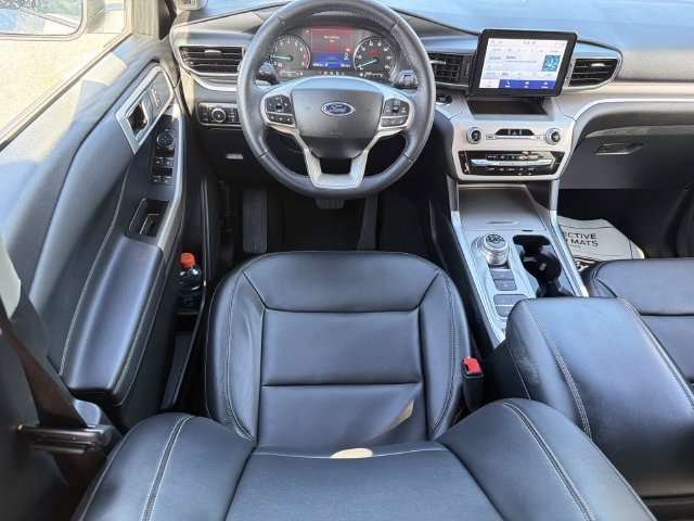 Certified 2024 Ford Explorer XLT w/ Equipment Group 202A RWD image 13