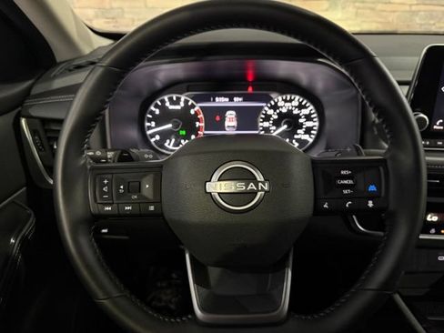 Certified 2025 Nissan Rogue SV w/ SV Premium Package FWD image 15