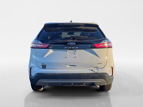 Used 2024 Ford Edge SEL w/ Convenience Package image 4