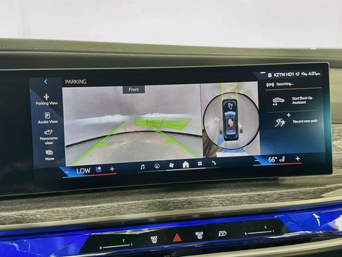 Used 2025 BMW 740i xDrive AWD/4WD image 38