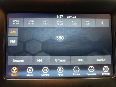 Used 2019 Jeep Cherokee Latitude w/ Popular Appearance Group image 25
