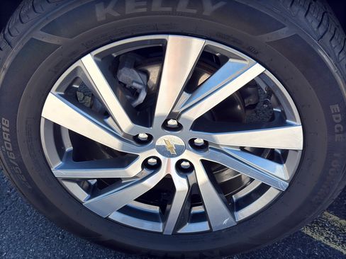 Certified 2024 Chevrolet Equinox Premier AWD/4WD image 9