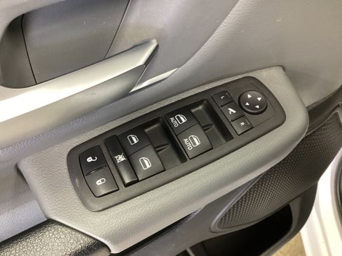 Used 2023 RAM 1500 Big Horn AWD/4WD image 11