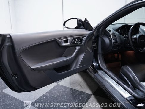 Used 2016 Jaguar F-TYPE Coupe RWD image 30