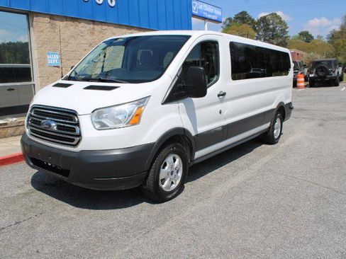 Used 2017 Ford Transit 350 XLT image 4
