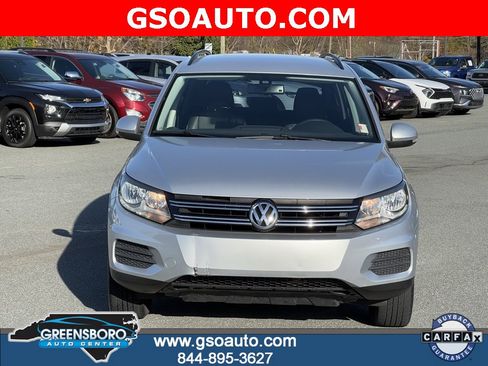 Used 2017 Volkswagen Tiguan S image 5