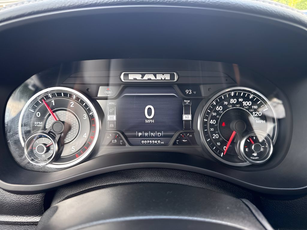 Used 2024 RAM 2500 Laramie AWD/4WD image 21