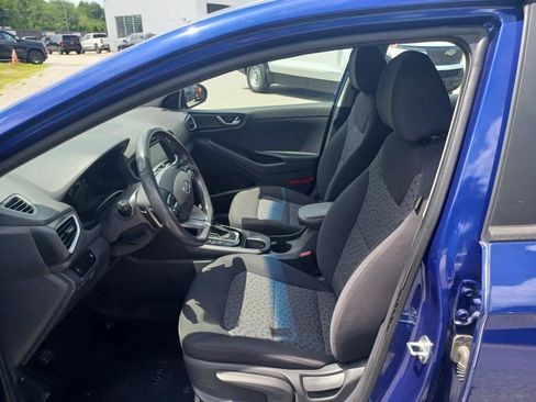 Used 2019 Hyundai Ioniq Plug-In Hybrid FWD image 7