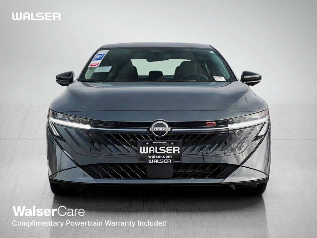 New 2026 Nissan Sentra SR w/ SR Premium Package FWD image 2