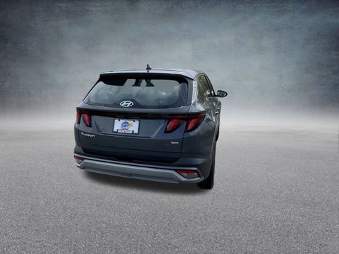 Used 2025 Hyundai Tucson SE image 21