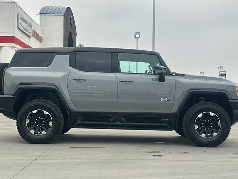 New 2025 GMC Hummer EV 3X w/ Extreme Off-Road Package image 8