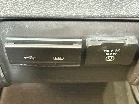 Used 2019 Jeep Cherokee Limited w/ Luxury Group AWD/4WD image 33
