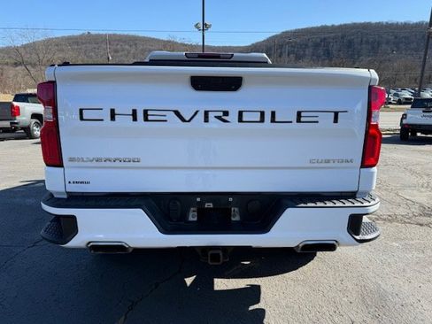 Used 2019 Chevrolet Silverado 1500 Custom w/ Custom Value Package image 3