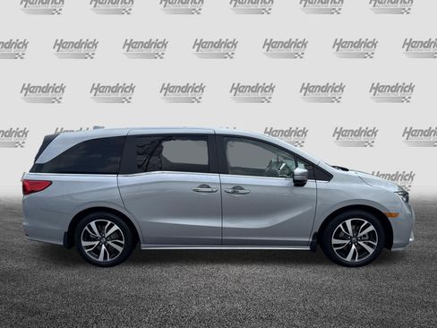 Certified 2024 Honda Odyssey Touring image 11