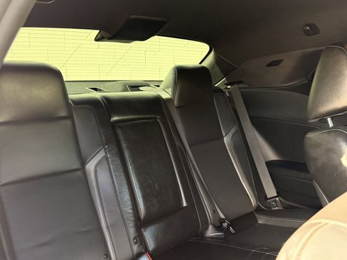 Used 2019 Dodge Challenger SXT w/ Plus Package image 21