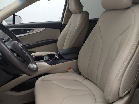 Used 2019 Lincoln Nautilus FWD image 17