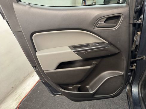 Used 2019 Chevrolet Colorado W/T w/ WT Convenience Package AWD/4WD image 16