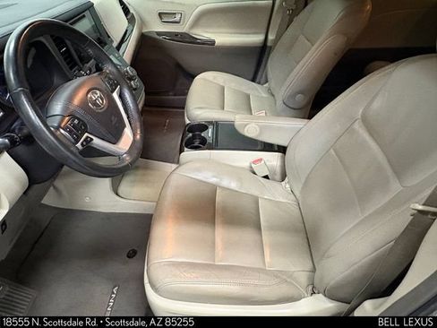 Used 2017 Toyota Sienna XLE w/ XLE Navigation Package FWD image 12