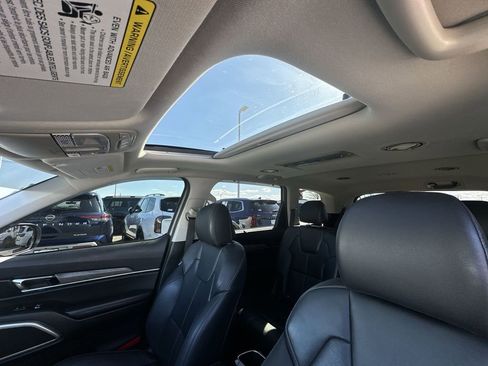 Used 2022 Kia Telluride EX w/ EX Premium Package image 22