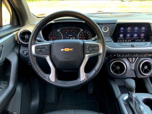 Used 2021 Chevrolet Blazer LT w/ LPO, Black Accent Package AWD/4WD image 4