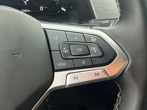 Used 2025 Volkswagen Atlas Cross Sport SE FWD image 22