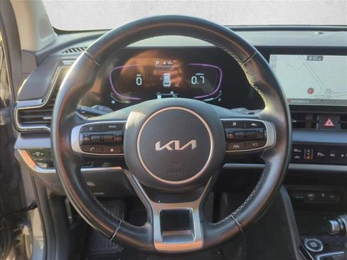 Used 2025 Kia Sportage EX AWD/4WD image 13