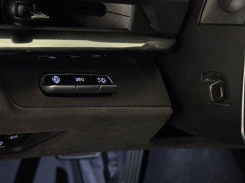 Used 2023 Chevrolet Corvette Stingray Premium Cpe w/ Z51 Performance Package image 11