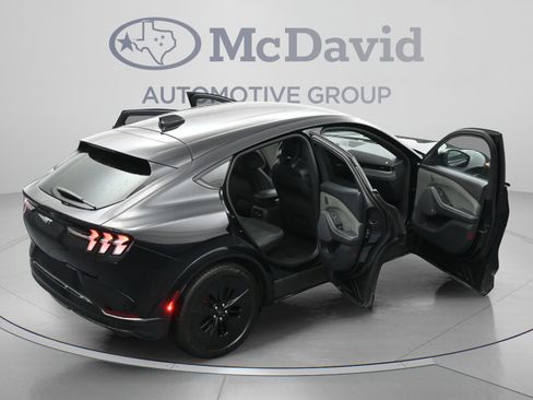 Used 2025 Ford Mustang Mach-E GT AWD/4WD image 46