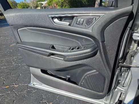Certified 2022 Ford Edge Titanium image 19