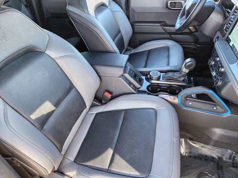 Used 2024 Ford Bronco Black Diamond image 5