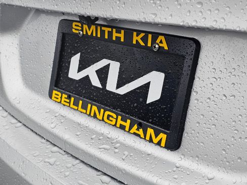 Used 2020 Chevrolet Malibu LT image 16