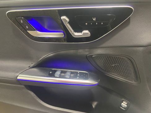 Used 2023 Mercedes-Benz C 300 4MATIC Sedan image 6