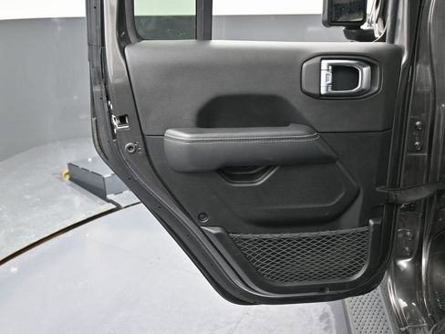 Used 2023 Jeep Wrangler Unlimited Sahara w/ Cold Weather Group image 40