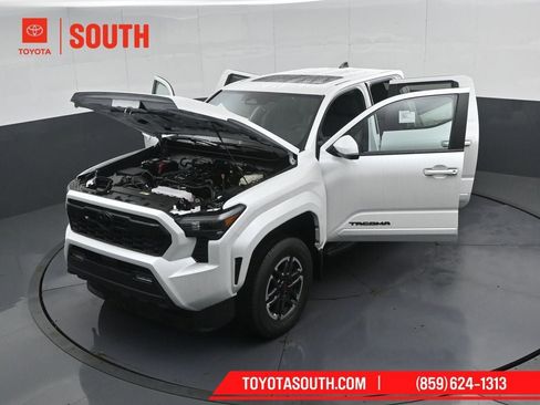 New 2026 Toyota Tacoma TRD Sport w/ TRD Sport Upgrade Package AWD/4WD image 53