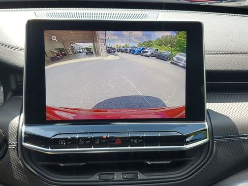 New 2025 Jeep Compass Limited w/ Sun & Sound Group image 28