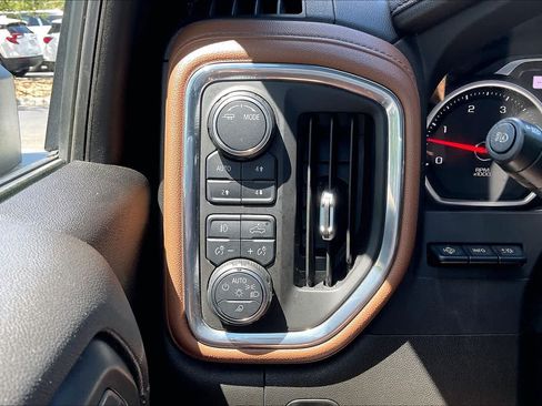 Used 2023 Chevrolet Silverado 2500 High Country w/ Z71 Off-Road Package AWD/4WD image 62