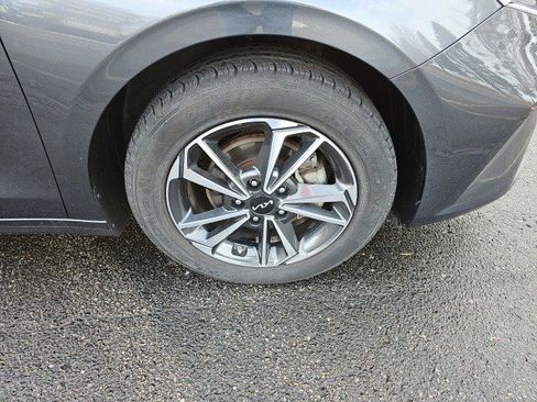 Used 2023 Kia Forte LXS image 10