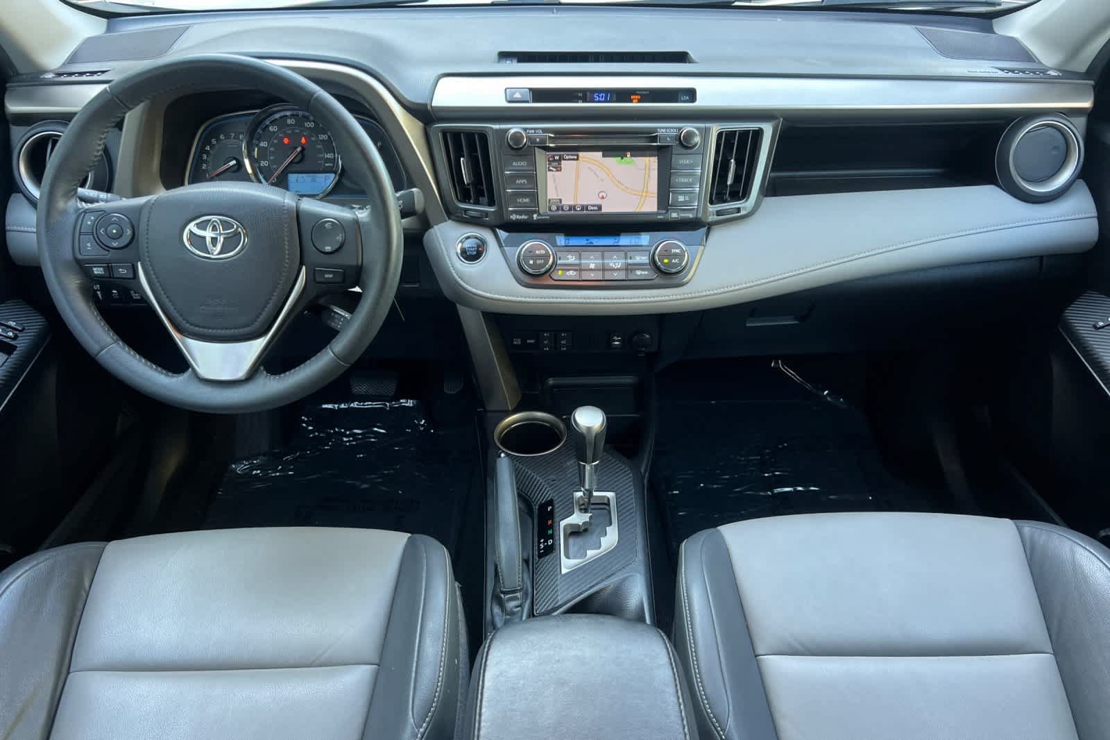 Used 2015 Toyota RAV4 Limited w/ Technology Package FWD image 3