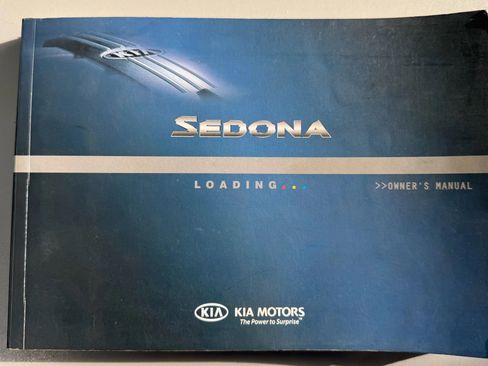 Used 2012 Kia Sedona LX image 46